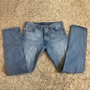 Levi’s 501  33x34 Button Fly